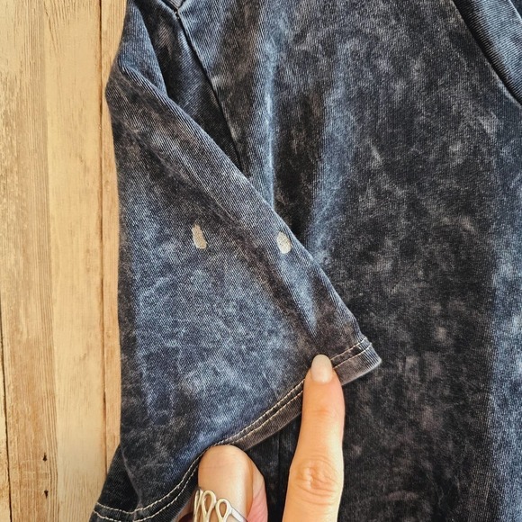 B.P. Collection women's tee - Picture 5 of 7